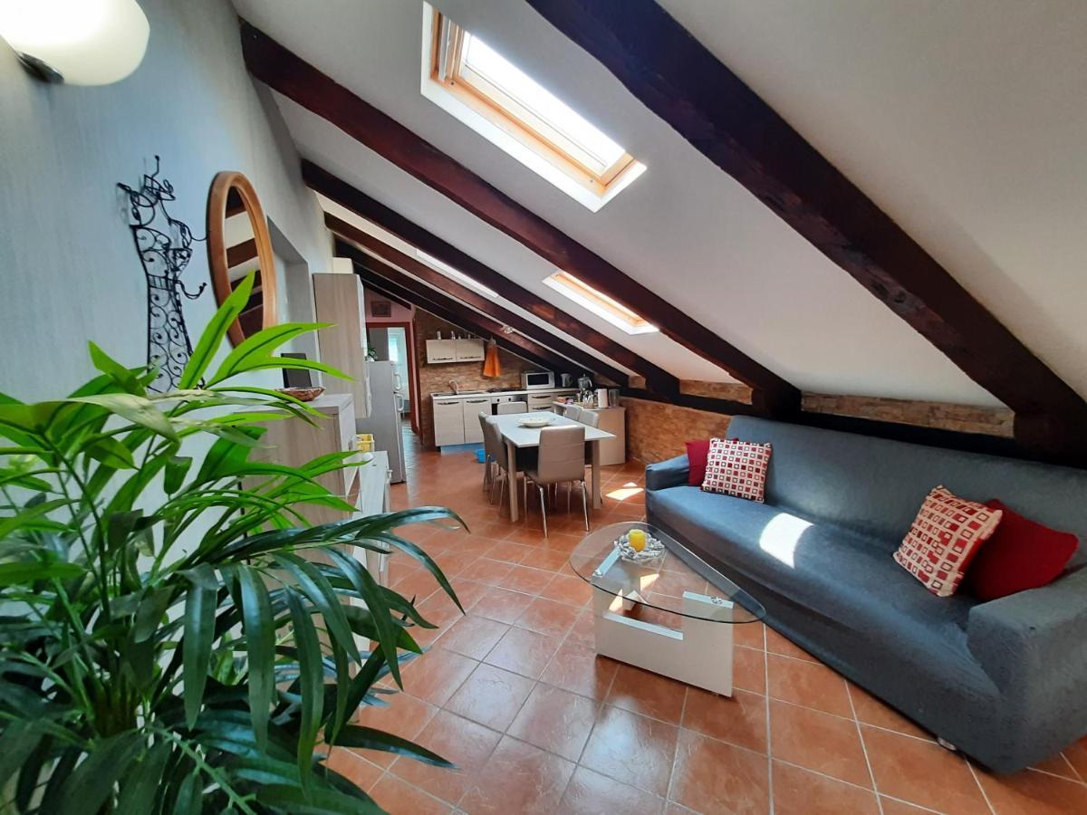 Bed & Breakfast La Mansarda Νάπολη Εξωτερικό φωτογραφία